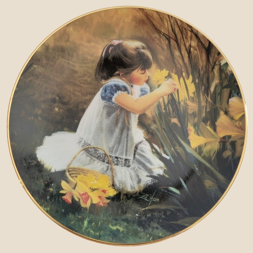 The Hamilton Collection Flowers for Mother Donald Zolan Collector Plate Gold Rim